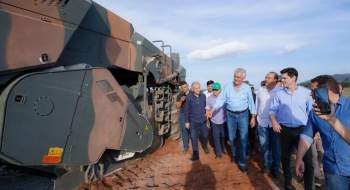 Força-tarefa deve antecipar conclusão de obras na GO-213, projeta Caiado